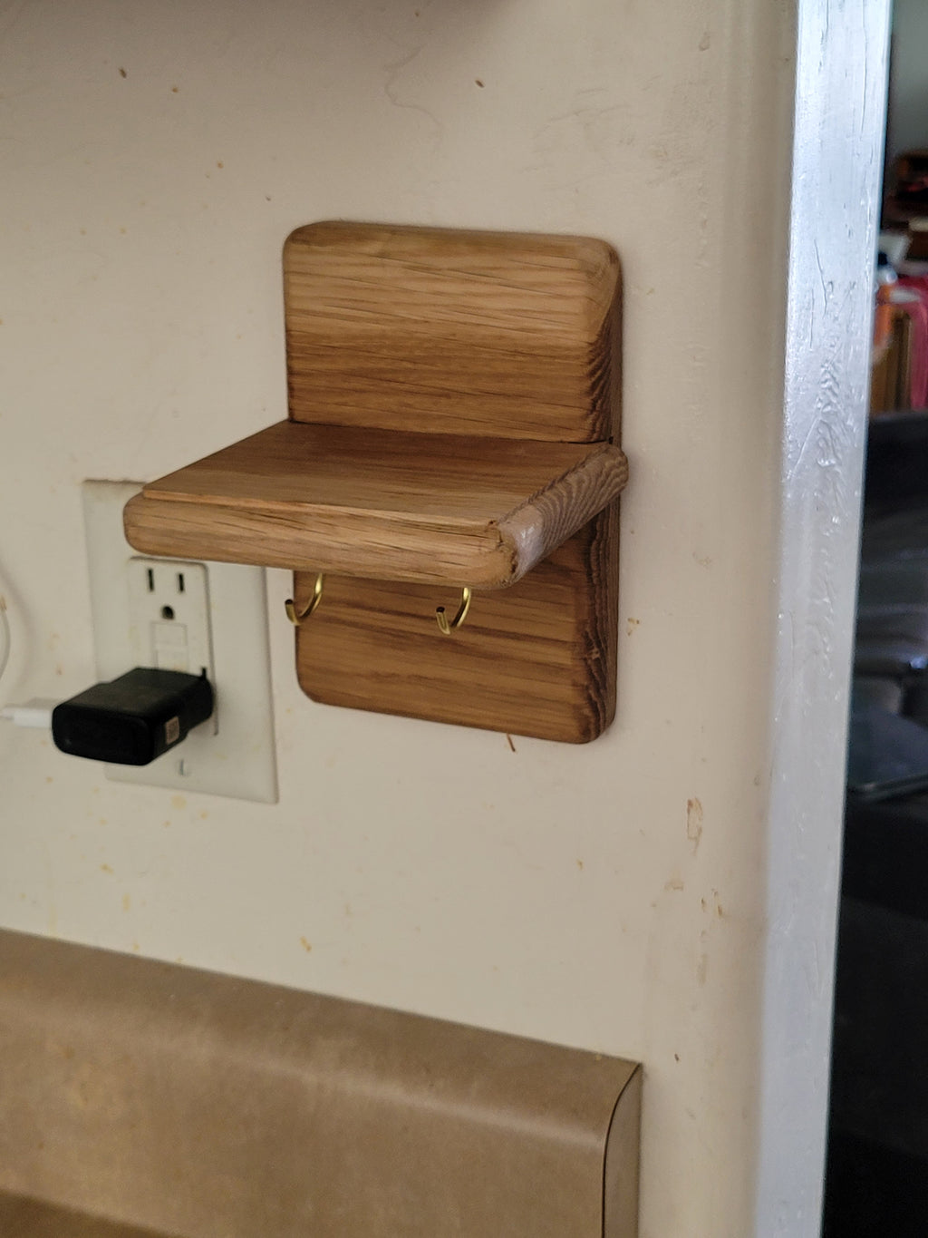 Small shelf for wallet and keys